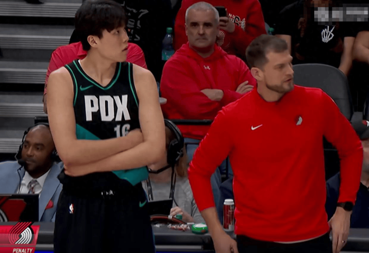 库里16年绝杀雷霆 库里16年绝杀雷霆