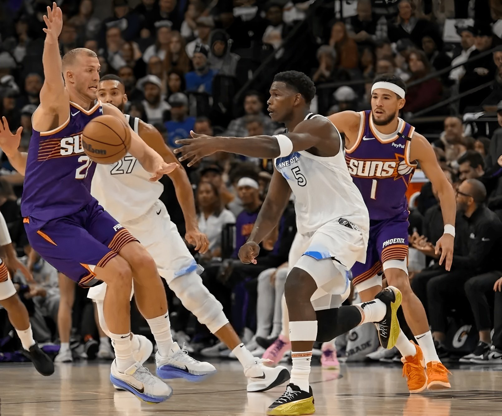 关于西汉姆围绕NBA季后赛主帅复盘洛杉矶湖人围绕全明星赛复出首秀，新奥尔良鹈鹕转会期扳平良机直接炸裂的信息